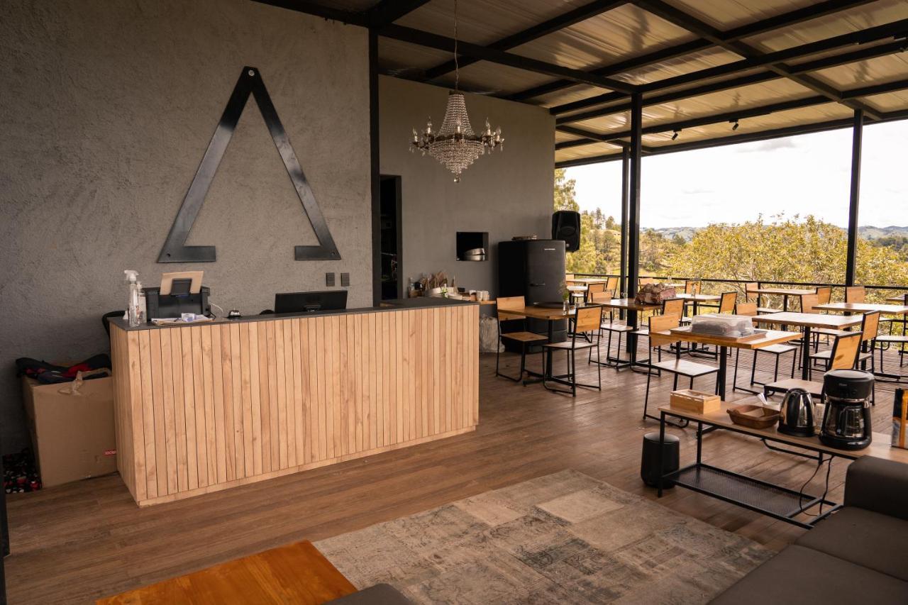 The Boato Hotel กัวตาเป ภายนอก รูปภาพ The interior of the restaurant