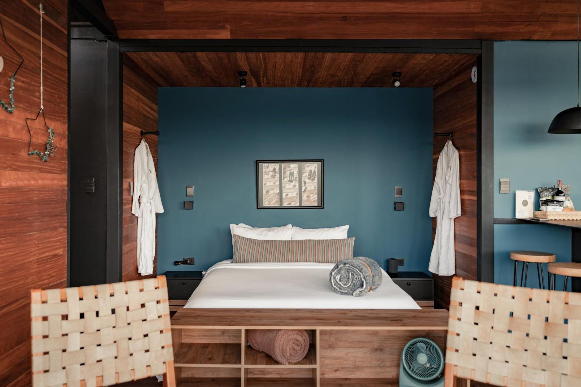 The Boato Hotel กัวตาเป ภายนอก รูปภาพ A bedroom at the hotel