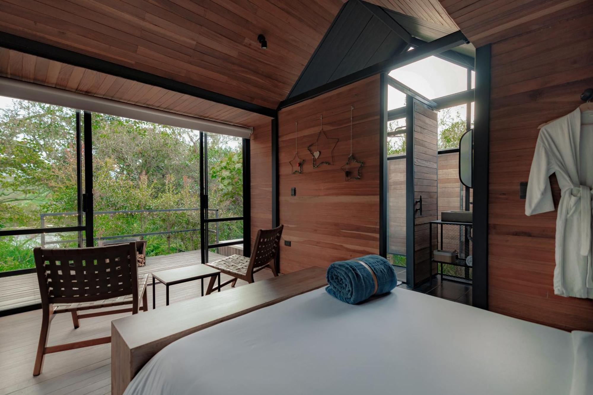 The Boato Hotel กัวตาเป ภายนอก รูปภาพ The interior of a room at the resort